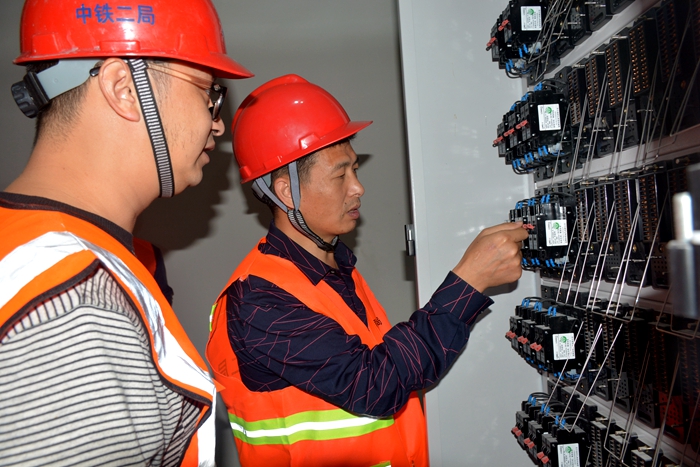 图1：检查指导施工现场_副本.jpg
