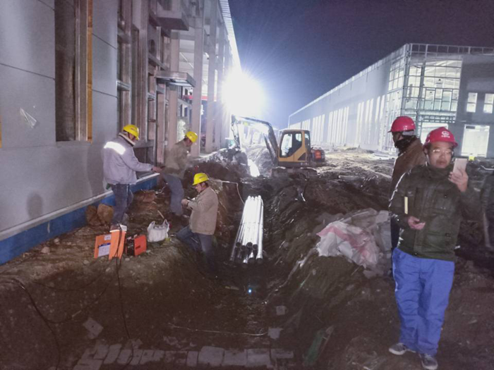 1574394250112067.png 图1:2019年11月21日晚施工现场.png