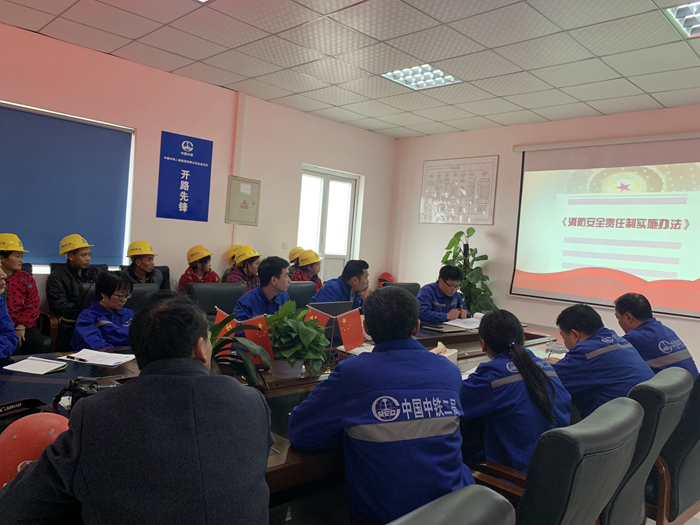 1574415174313056.png 图二:看视频听讲座.png