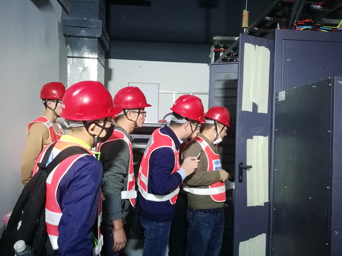 1575449578920277.jpg 图1.现场工艺交流.jpg