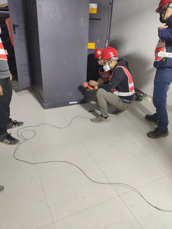 1575449583103654.jpg 图2.电源系统测试.jpg