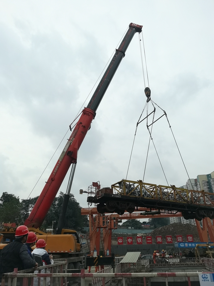 1575453267914468.jpg 吊装全程盯控 (2).jpg