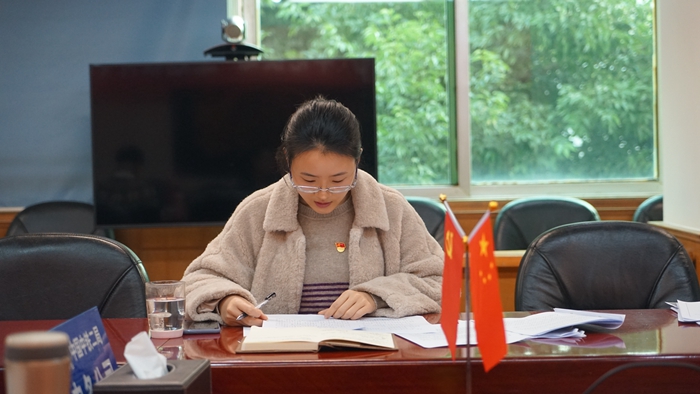 图2：支部书记述职_副本.jpg