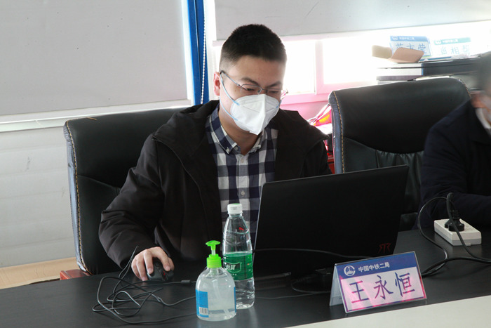 图5：项目部汇报防疫工作及复工复产准备情况_副本.jpg