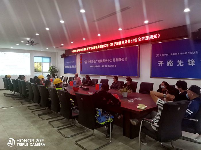 图：培训现场1_副本.jpg