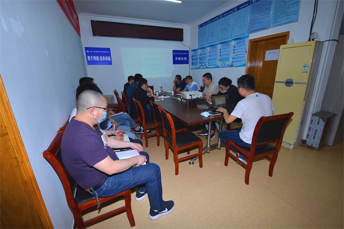 1589788420113371.jpg 总结会副本.jpg