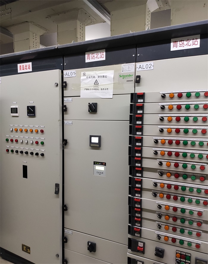 图1：环控电控柜送电副本.jpg