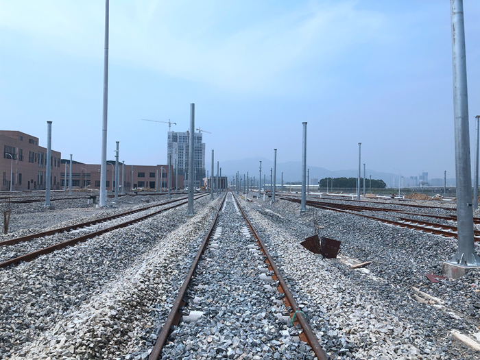 1590755329519909.jpg 图1.横港车辆段钢柱安装完成.JPG