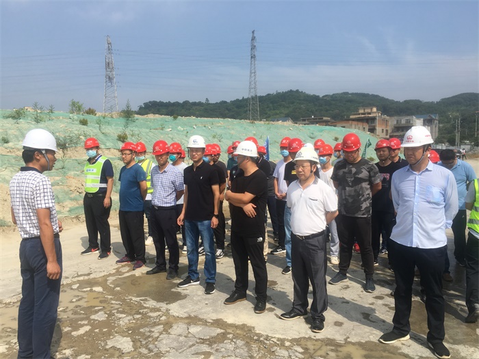 1592733654250875.jpg 图1:观摩现场.JPG