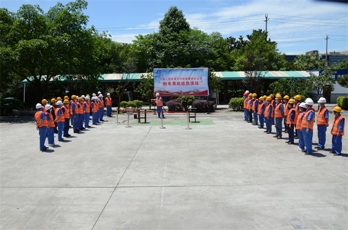 附图一：急救要领讲解 周非朽摄.JPG