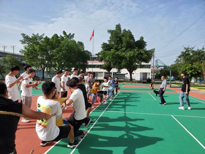 1595835155218386.jpg 图1:运动会现场.jpg