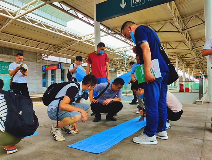 1596436336806157.jpg 图1:现场施工调查副本.jpg