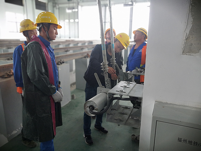 1601273978670650.jpg 图2:调试隔离开关.jpg