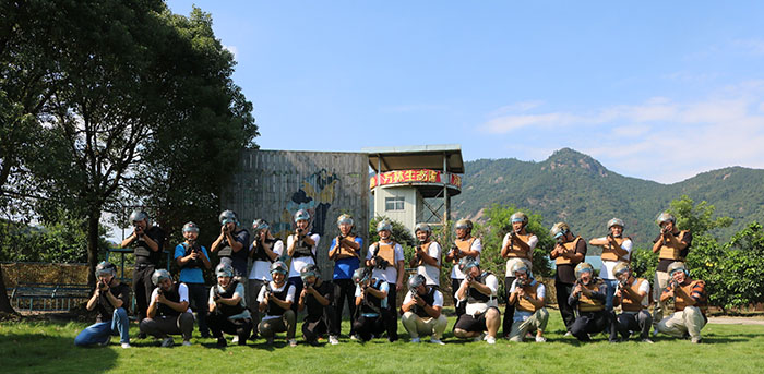 1602223831105707.jpg 图3.真人cs合影(小.jpg