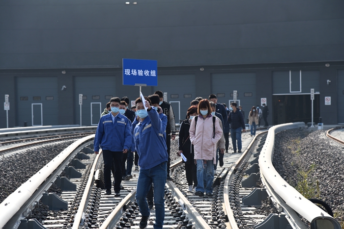 1604211601161240.jpg 图2为现场验收现场_副本.jpg