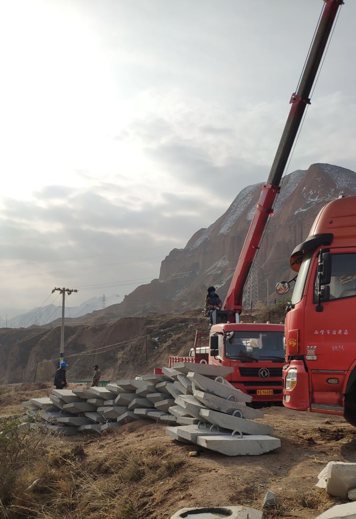 图1 三盘进场_副本.jpg