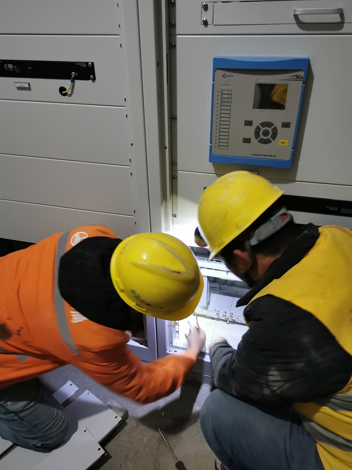 1610533771106886.jpg 图3:察看员工施工现场实操.jpg