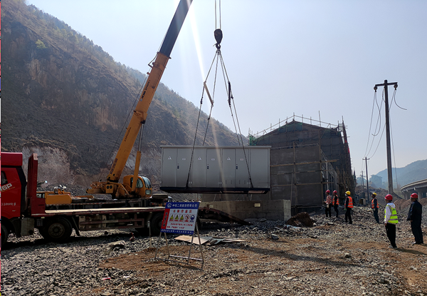 1616751565121461.png 图2 吊装现场2_副本.png