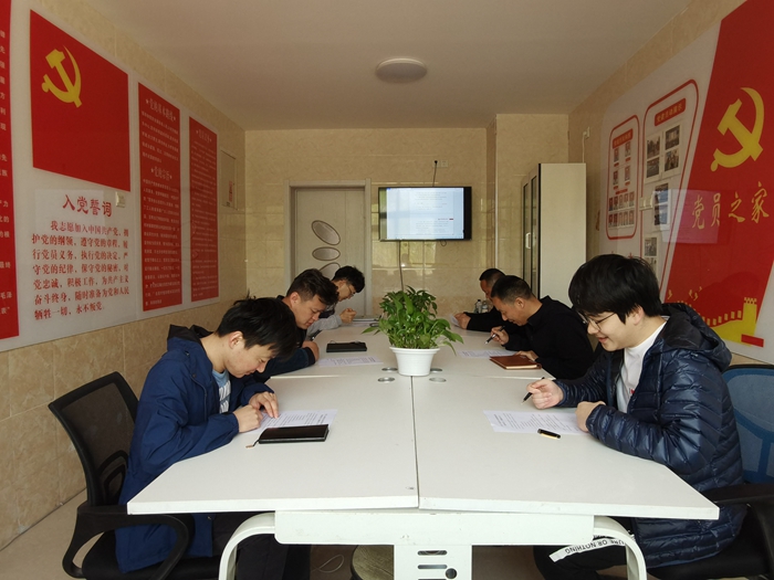 图：京原铁路项目关键岗位人员签订保密承诺书.jpg