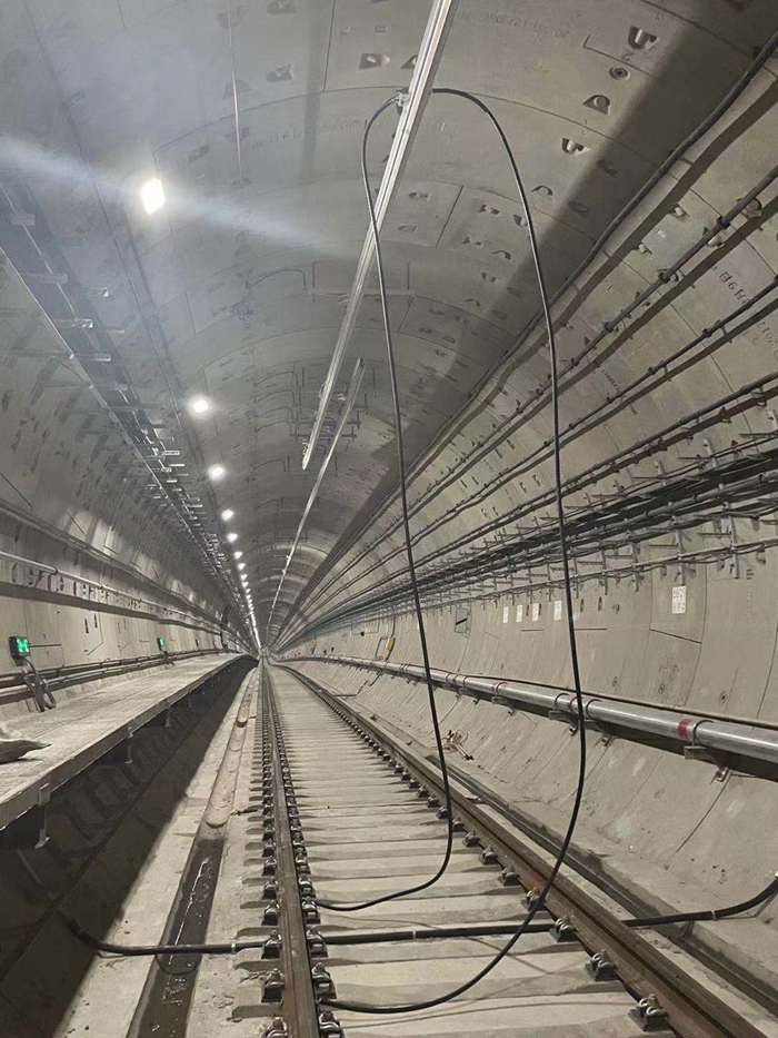 图2：接触网短路试验.JPG