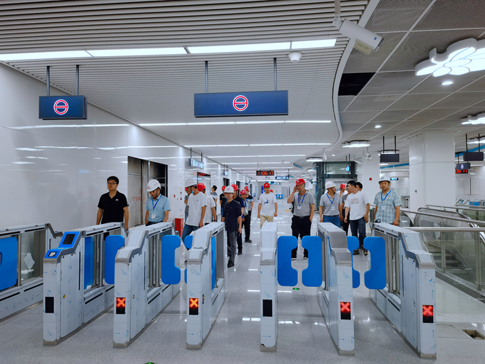 现场验收 (鹤上站).jpg