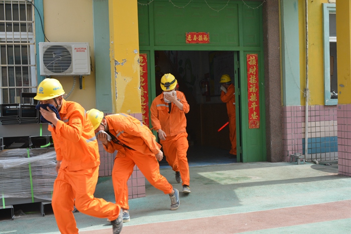 图2：有序撤离.JPG