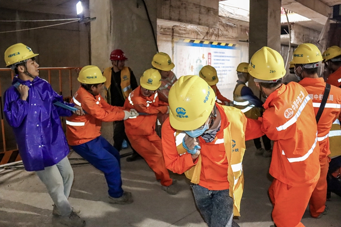 1629449651399980.jpg 现场施工.jpg