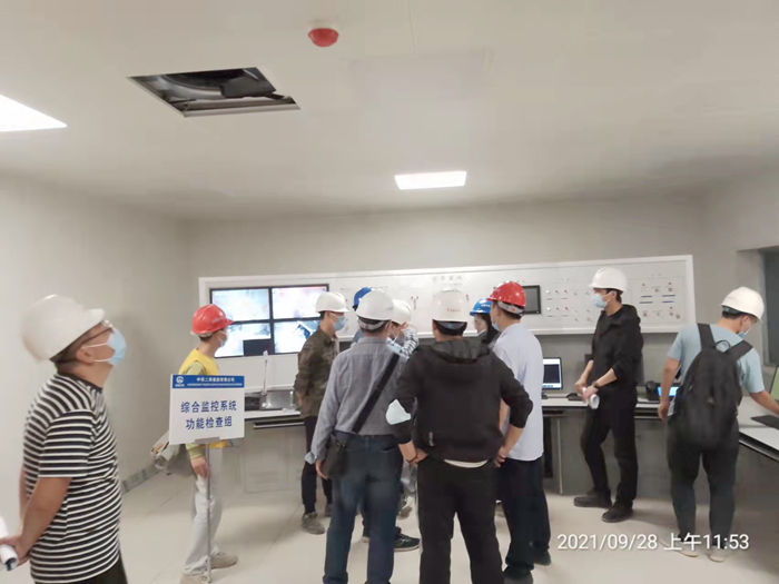 图2：现场验收_副本.jpg