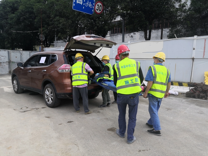 1636338060194933.jpg 图3:及时送医.jpg