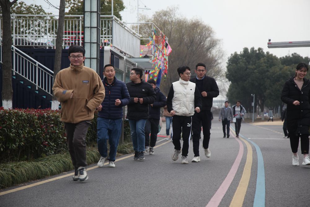 图2：跑步掠影.jpg