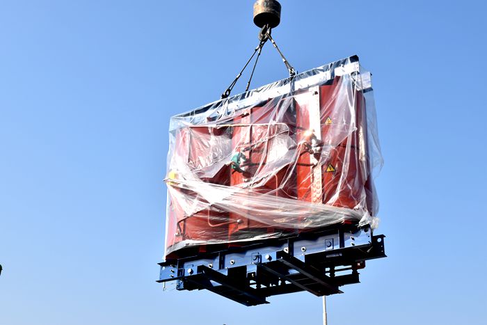 1647239347111495.jpg 图1:设备吊装_副本.jpg