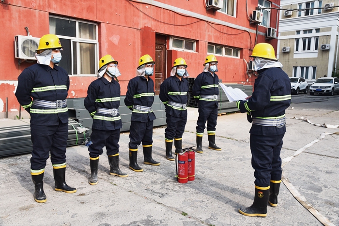 1650935920336809.jpg 消防安全知识教育 - 副本.jpg