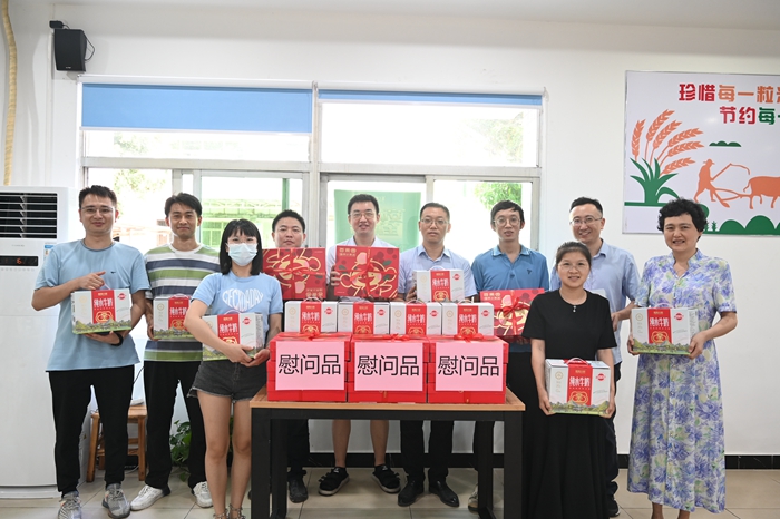 图1：活动合影 - 副本.JPG