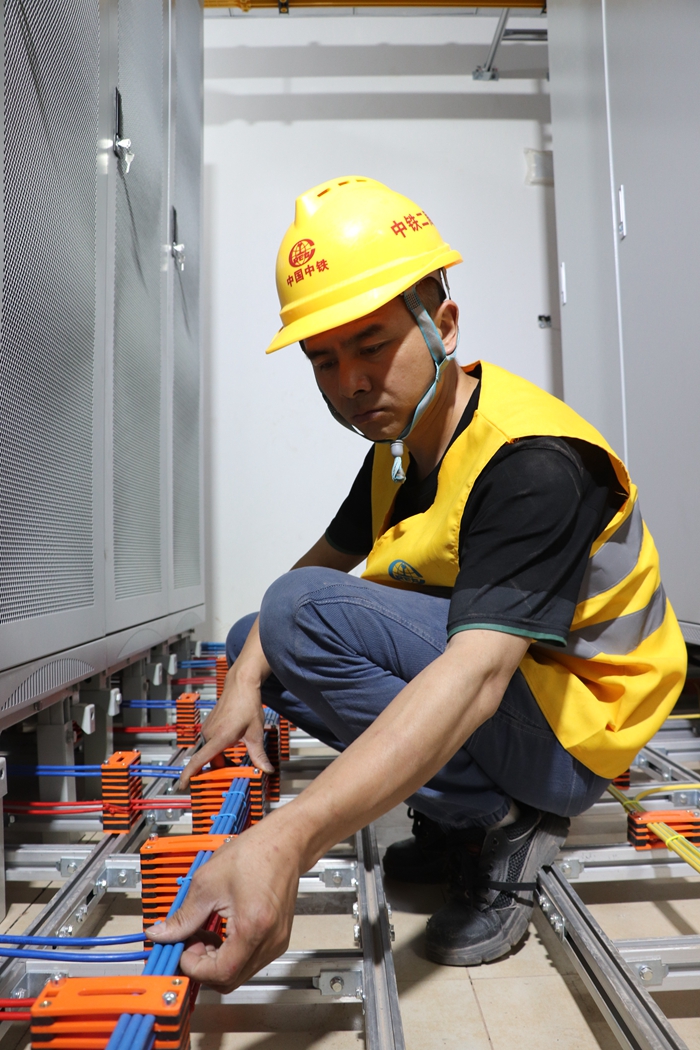 1683039595820530.jpg 图5:通信电源线敷设.jpg