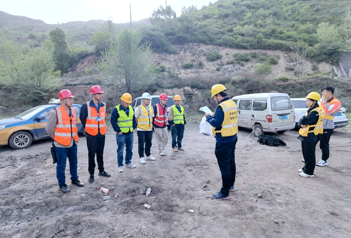 图1：班前讲话 - 副本.jpg